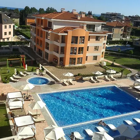 Apartamento In St. Constantine And Helena *